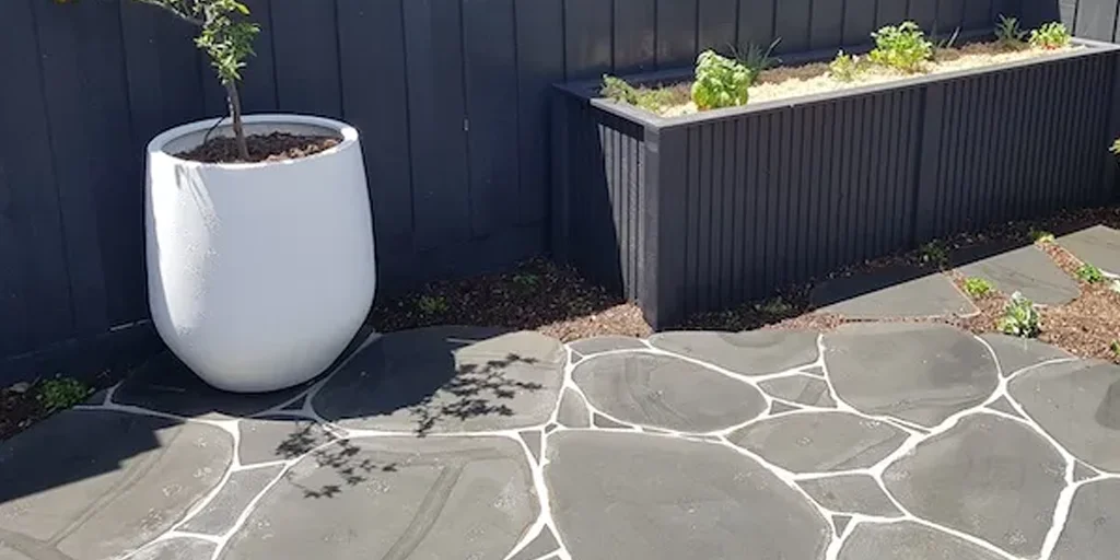 Avoid These 8 Common Mistakes During Crazy Paving Installation Avoid These 8 Common Mistakes During Crazy Paving Installation